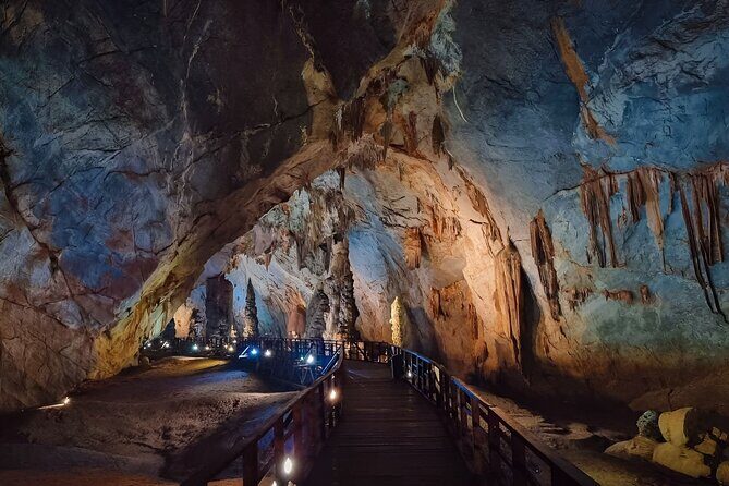 2025 Journey to Paradise Cave — An Adventure's Paradise - Lunch, guide support, and how the day stays structured