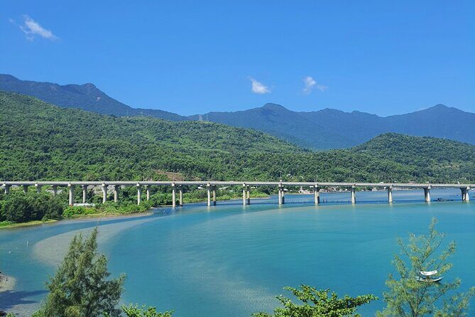 Bus Transfer from Hue to Hoi An with Sightseeing - Turning a transfer into a full sightseeing route