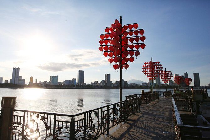 Da Nang Airport To Hue Or Hue To Da Nang Airport - Pickup and drop-off: quick access in the right places