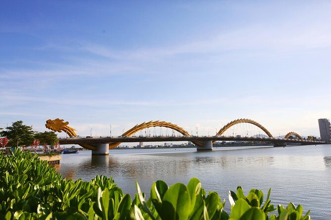 Da Nang Airport To Hue Or Hue To Da Nang Airport - Car comfort, Wi‑Fi, and the small-group setup