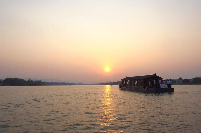 Dinner Cruise & Music Folk Song on the Perfume River in Hue - Views From the Water: Why Night on This River Works