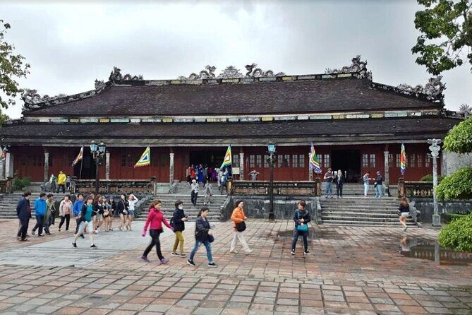 Explore Hué in Style: 5-Hour City Tour with Car Rental - Craft villages for conical hats and incense sticks: souvenirs with a story