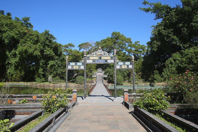 Exploring Hue Imperial City With Professional Driver By Private Car - Hue Imperial City (The Citadel): give it real time