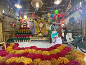 From Hue : Full-Day City Highlights Tour with Lunch - Hue Historic Citadel: 100 Monuments and a Sense of Scale