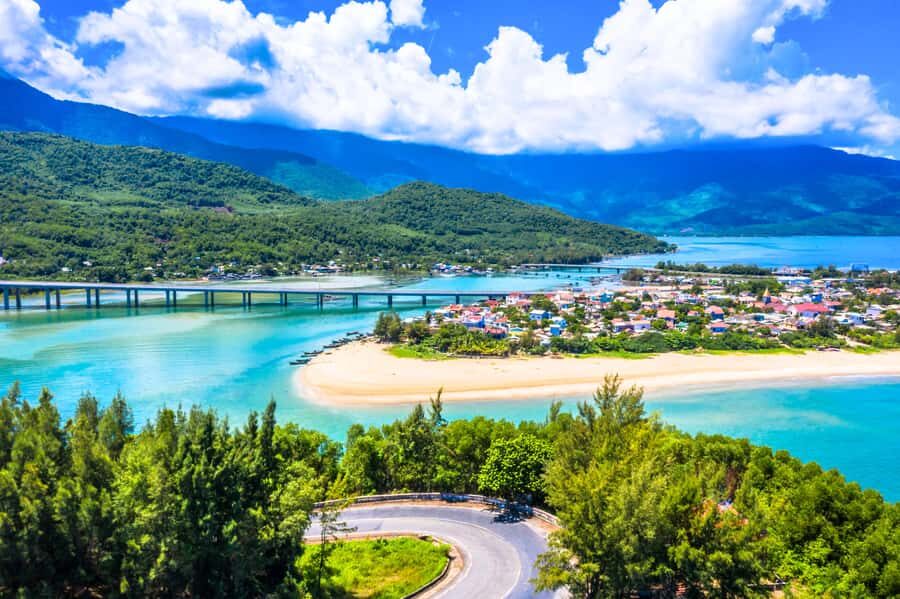 From Hue: Hoi An Guided Bus Tour with 4 Scenic Stops - What the guided group experience feels like on the day