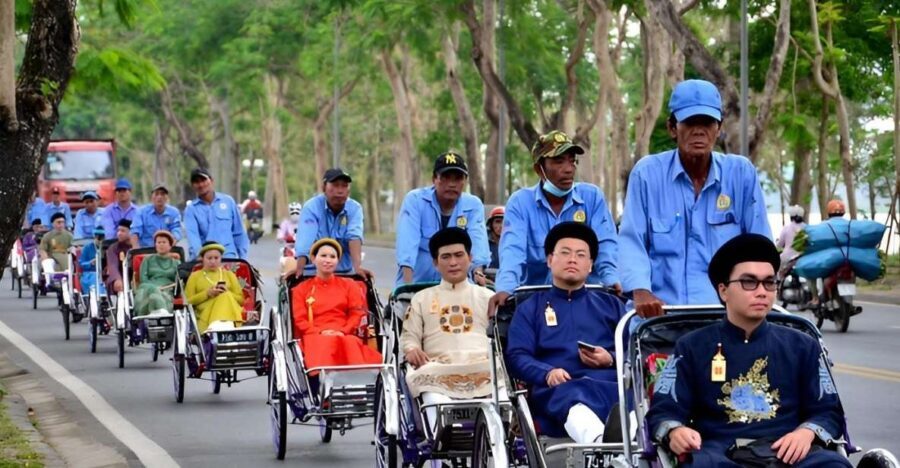 From Hue: Hue Evening Foodie Cyclo Tour. - Small-group feel: what it means in practice