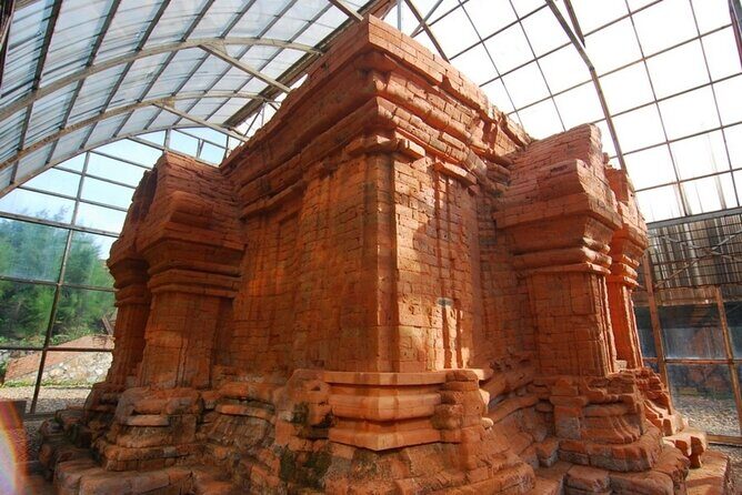 From Hue: sightseeing transfer to Hoi An with An Bang Cemetery - One-way logistics: how this transfer saves your time