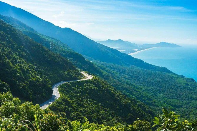 Full-Day Private Motorbike Tour in Hai Van Pass with Lunch - Hai Van Pass Views: 30 Minutes for the Angles That Matter