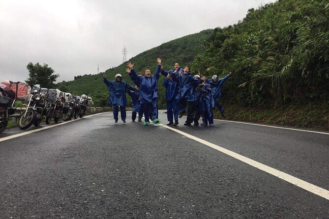 HAI VAN PASS MOTORBIKE TOUR - Top Gear Experience - Suoi Mo Waterfall: swim time and the one cost to expect