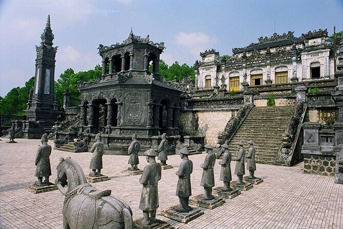 Half-Day Hue City Motorcycle Private Tour with Driver - Stop 4: Thien Mu Pagoda by the Perfume River (free admission)