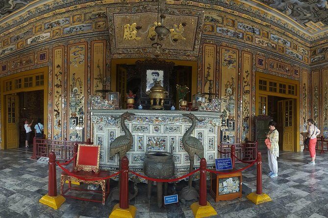 Hue city Deluxe Group Tour (Daily Tour-12 pax max) - Thuy Xuan incense and conical hat village: craft work without the hard sell