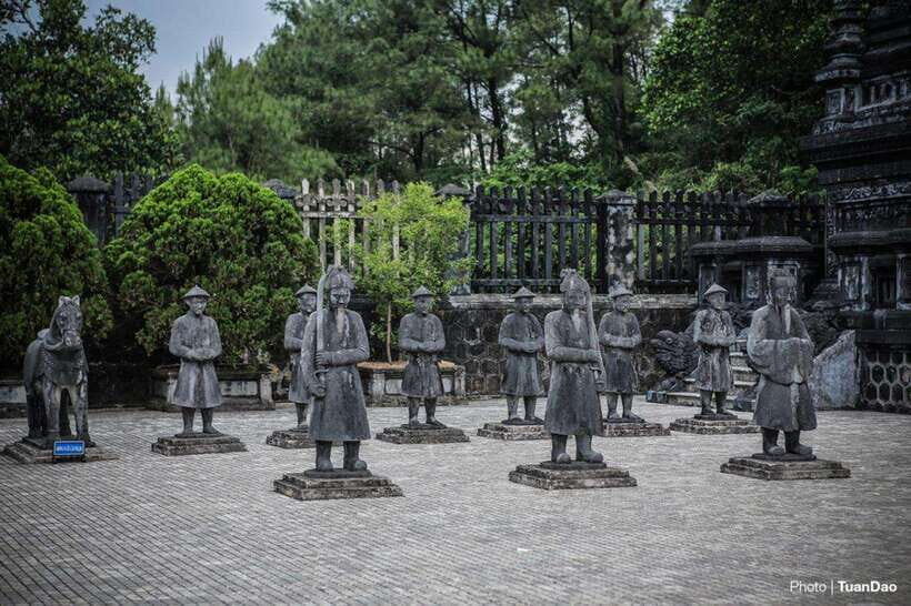 Hue City Full-Day Tour with Dragon Boat Trip & Lunch - Ancient Hue Garden Houses: a quick look at lived-in spaces