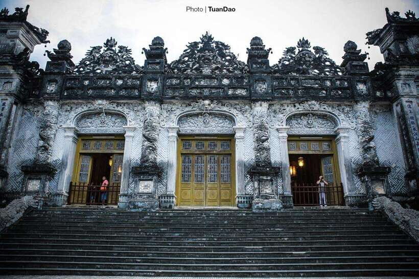 Hue City Full-Day Tour with Dragon Boat Trip & Lunch - Khai Dinh Tomb: where Western and Eastern styles meet