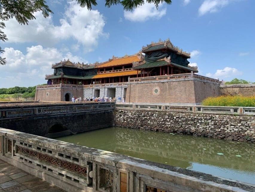 Hue : City Highlights Full Day Tour with Lunch - Perfume River dragon boat to Thien Mu Pagoda