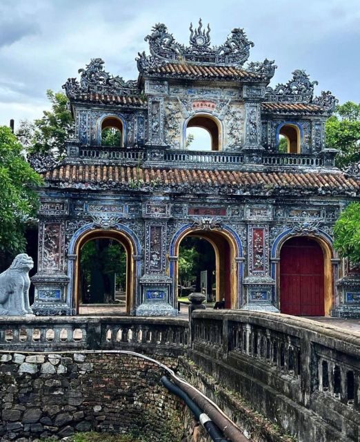 Hue City Highlights with Private Driver - Flexible Stops - Abandoned Water Park (Ho Thuy Tien): eerie ruins and real curiosity