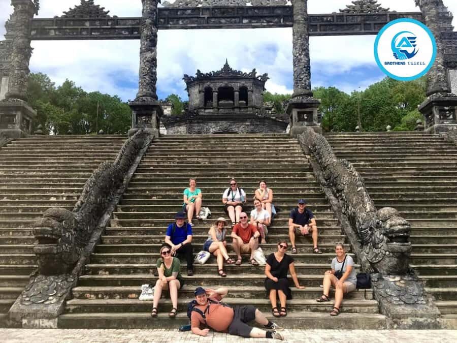 Hue City Tour Full Day - Group Tour - Entering the Imperial City: UNESCO walls, gates, and rules of power