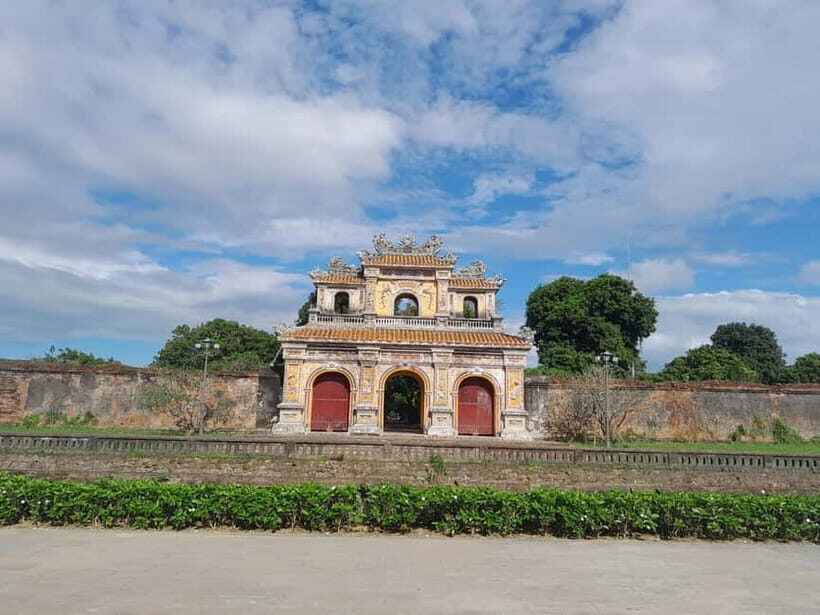 Hue: City Tour with Driver - Customized Your Own Itinerary - Hue Imperial Citadel: the political center you can actually map in your head