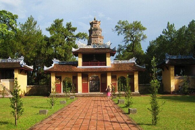 Hue: Custom Tour with Dragon Boat, Private Car & Motorbike - Motorbike-only add-ons: Vong Canh Hill, Thuy Tien Lake, Tiger Arena