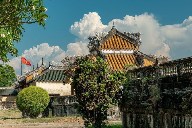Hue Discovery Full Day Deluxe Small Group City Tour - Minh Mang Tomb: the “most majestic” stop and why the setting matters