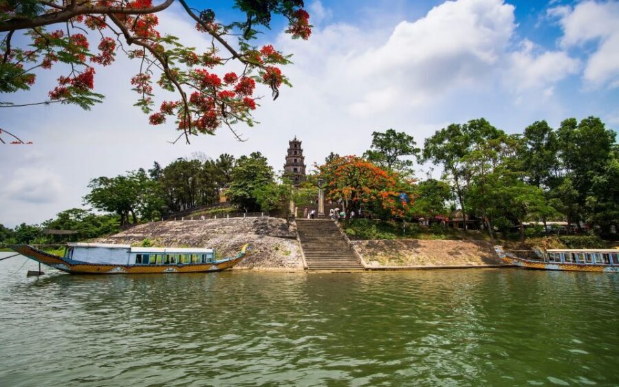 Hue: Dragon Boat, Perfume River, Pagoda & Royal Tomb Tour - Thuy Xuan Incense Village: making something you can take home