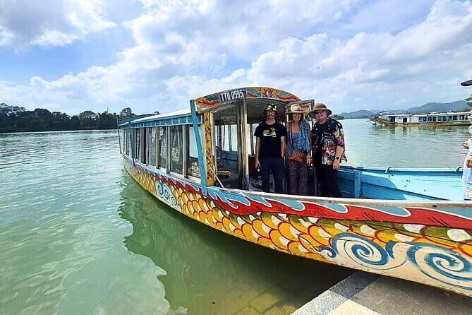 Hue Dragon Boat Tour: Perfume River, Royal Tombs, Hon Chen Temple - Key Things I’d Bet You’ll Notice on This Tour