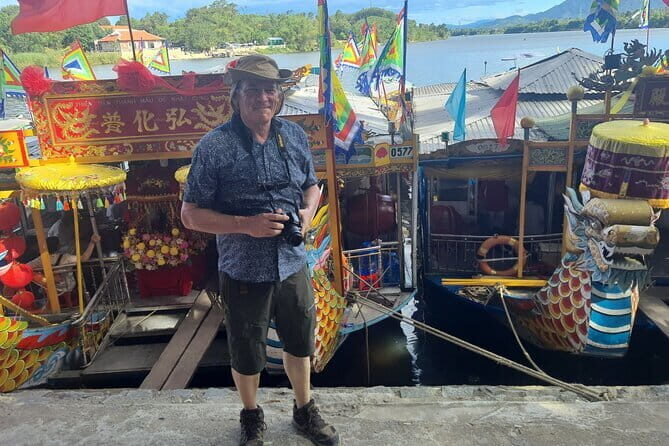Hue Dragon Boat Tour: Perfume River, Royal Tombs, Hon Chen Temple - Hon Chen Temple: A Different Flavor of Hue Beliefs