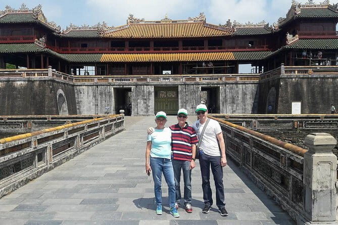 Hue Dragon Boat Tour: Perfume River, Royal Tombs, Hon Chen Temple - Minh Mang Tomb: Royal Order in Mausoleum Form