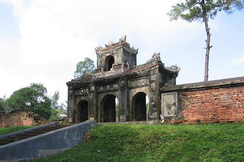 Hue: Half-day Thuy Bieu Village Cycling Adventure - Cycling From Hue Into Thuy Bieu Village Life