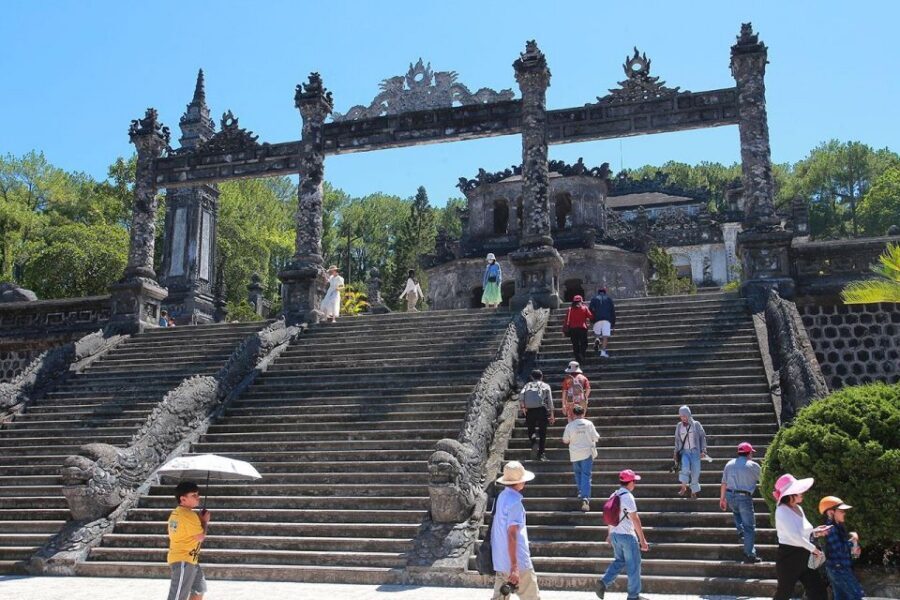 Hue: Hue Royal Tombs Tour Visit 3 Best Tombs & Pagoda - Minh Mang Tomb: Mountain Setting and Imperial-Style Calm