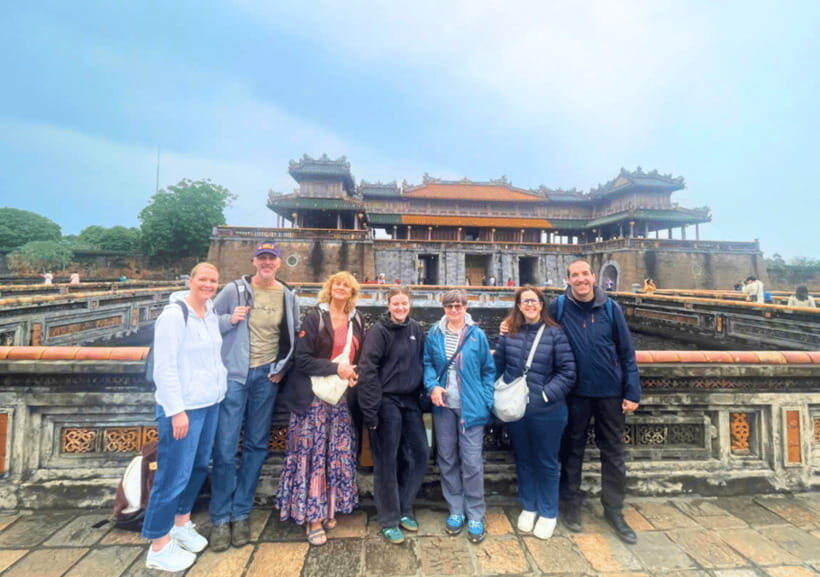 Hue Imperial Citadel, Tombs, Perfume River Boat Tour & Van - Perfume River Dragon Boat to Thien Mu Pagoda