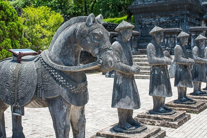 Hue Imperial City and Countryside Tour with Mr T Easy Rider - Stop 1: Thanh Toan Covered Roof Bridge and the rice-culture picture