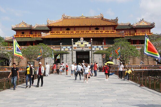 Hue: Imperial City Walk, Motorbike Tour & Private Car Options - Thien Mu Pagoda: The Calm Stop That Gives Hue Its Flavor