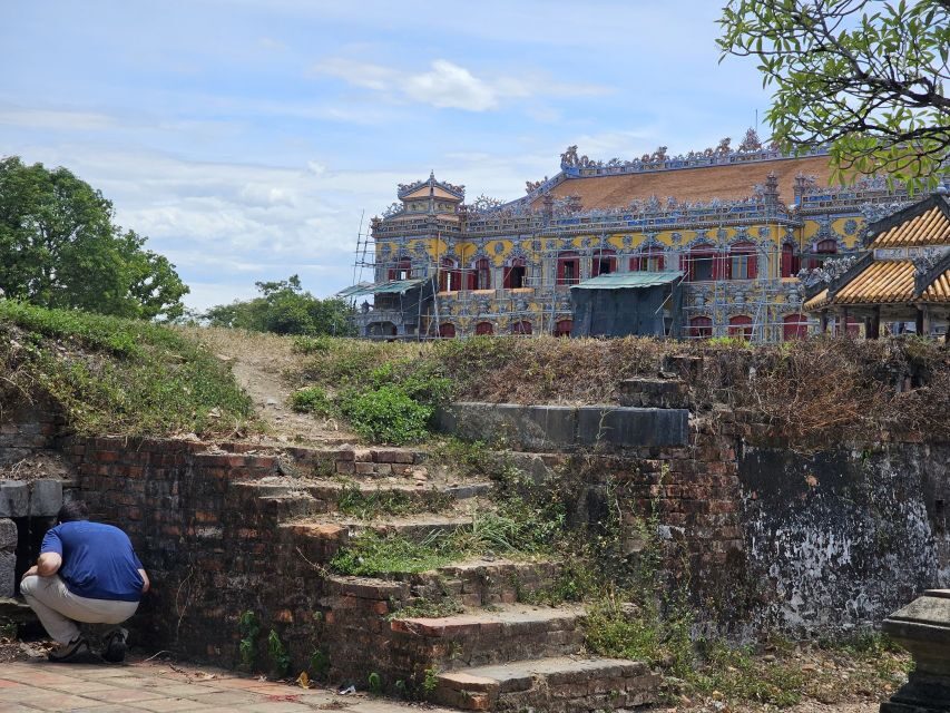 Hue Imperial city walking tour and optional royal tombs - Key things to know before you go