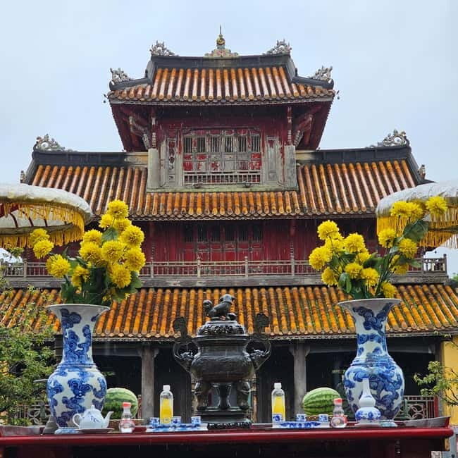 Hue Imperial city walking tour and optional royal tombs - A 2.5-hour walk that stays human-scale
