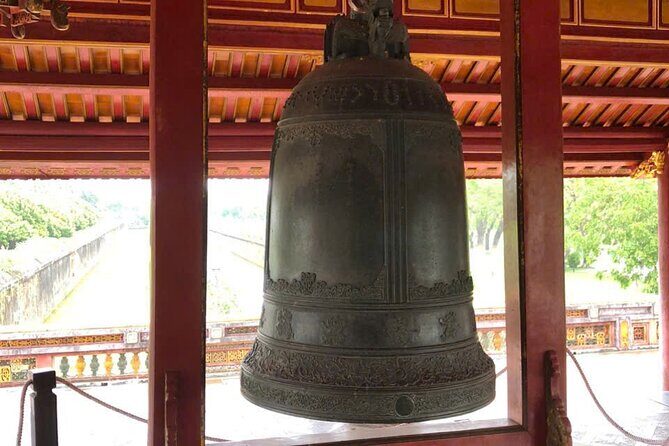 Hue Imperial City Walking Tour maximum 12 pax - Kien Trung Palace: the final chapter of the Nguyen dynasty
