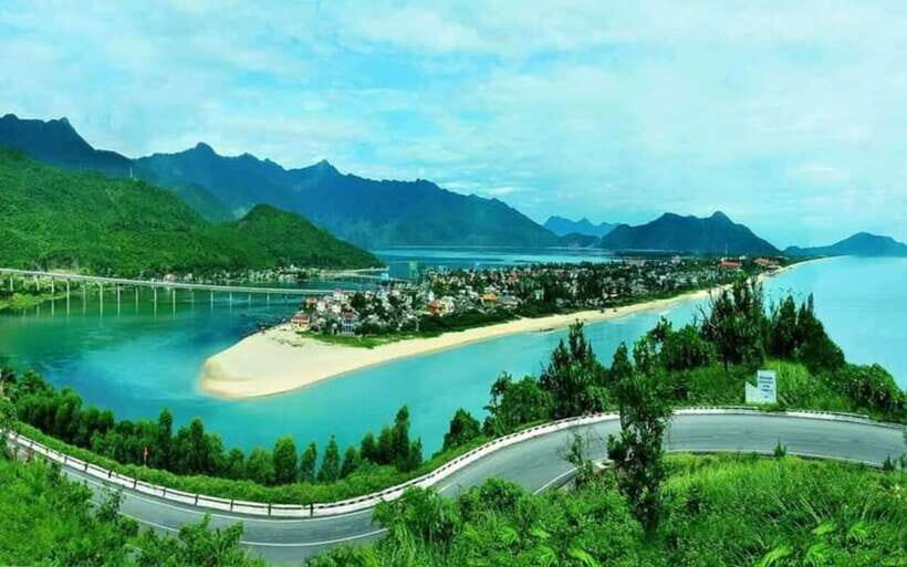 Hue Imperial Private Tour via Hai Van Pass Train Experience - Why the Hai Van Pass train makes Hue feel like a destination