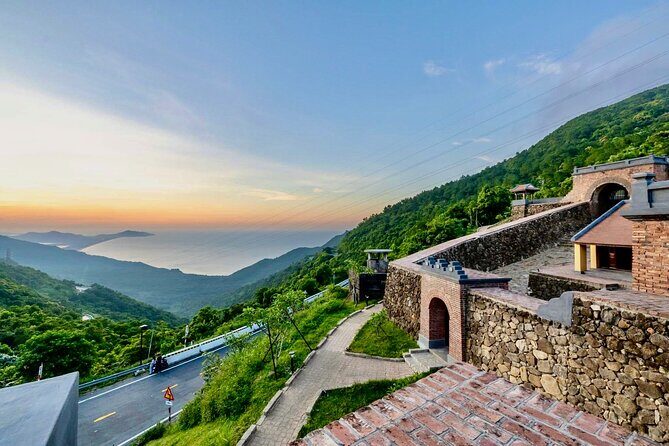 Hue: Private Car To Hoi An or Vice Versa with Many Options - Choosing Your Direction: Hue to Hoi An or Hoi An to Hue