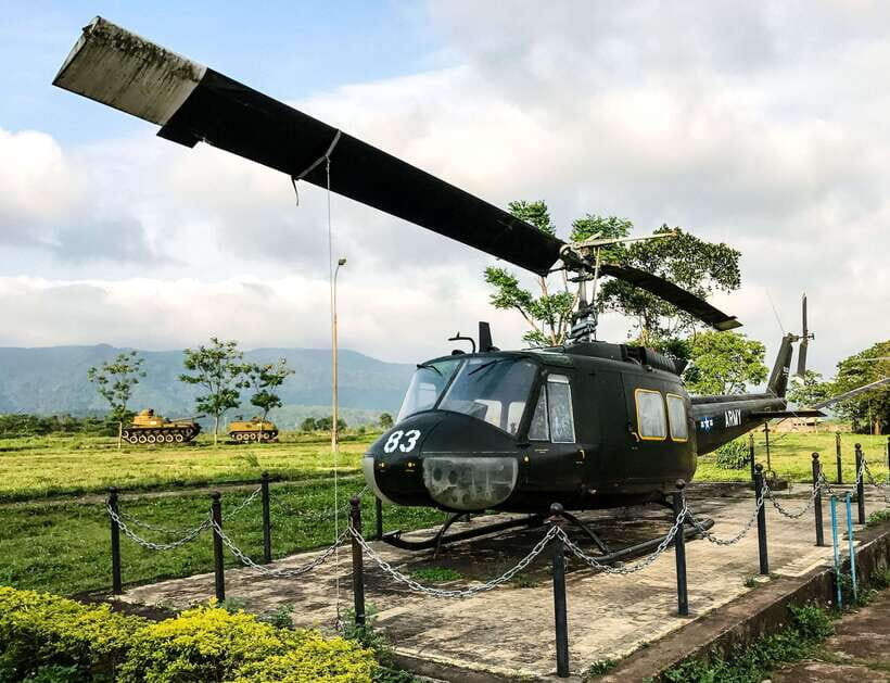 Hue : Private Day Trip to DMZ : Vinh Moc tunnel & Khe Sanh - Hien Luong Bridge and Ben Hai River: the 17th Parallel in real space