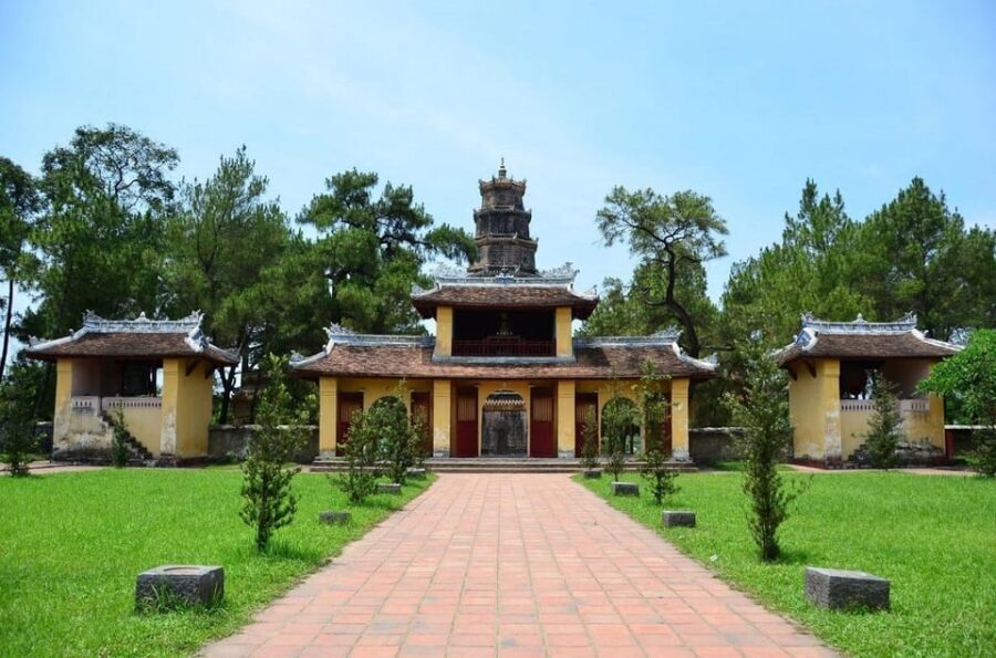 Hue : Royal Tombs- Thien Mu Pagoda- Dragon Boat Private Tour - Khai Dinh Tomb on Chau Chu Mountain: the Asian-European style surprise