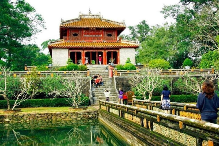 Hue : Royal Tombs- Thien Mu Pagoda- Dragon Boat Private Tour - Price and logistics: is $28 worth it?