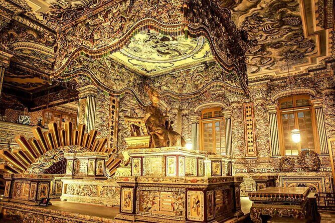 Hue Royal Tombs Tour: Visit Best Pagoda & King's Mausoleums - Stop 2: Minh Mang Tomb (and the Hieu Lang connection)