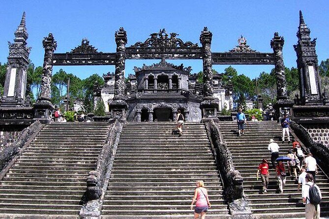 Hue Royal Tombs Tour: Visit Best Pagoda & King's Mausoleums - Stop 3: Tu Duc Tomb built before death, with a palace-style feel