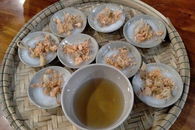 Hue Street Food On Foot (Daily Tour – Group Tour | 12 pax max) - Hàn Mặc Tử and the mussel theme: cơm hến, bún hến, mì hến