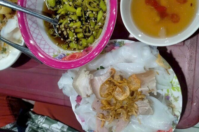 Hue Street Food On Foot (Daily Tour – Group Tour | 12 pax max) - Đường Phó Đức Chính bánh khoái: the pan-cake stop with crunch and comfort