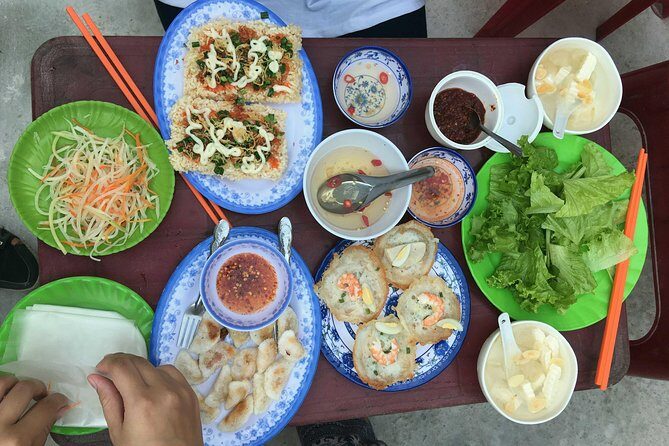 Hue Street Food Tour At Night By Scooter - What to pack and what to watch for on a scooter night