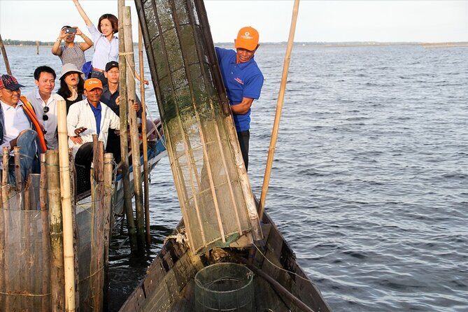 Hue: Tam Giang Lagoon And Fisherman’s Feast Half-day Tour - The Guides and the Small-Group Feeling