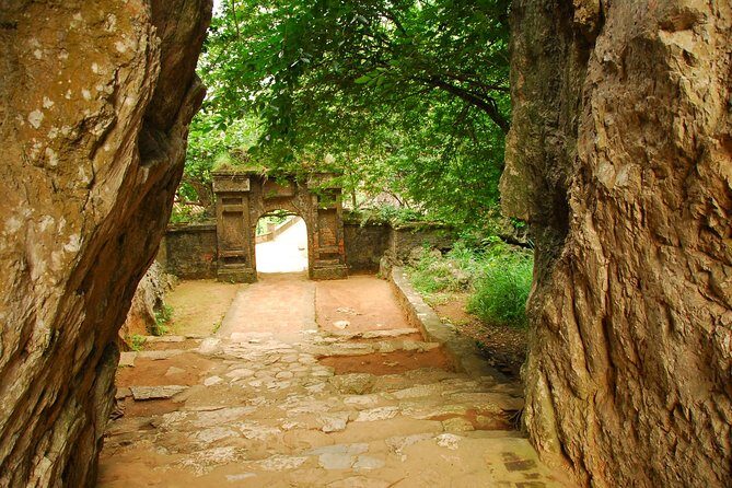 Hue To Hoi An By Private Car via Hai Van Pass, Golden Bridge, Marble Mountains - Hue Pickup to Coast Views Without Stress