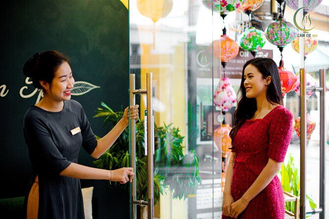 Hue Traditional Full Body Massage Experience, 75 mins - The Cam On Spa service style: welcoming, professional, consistent