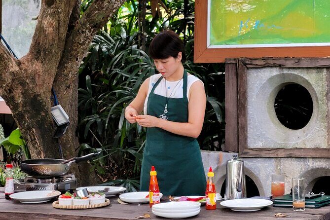 Hue's Vegetarian Cooking Class in Ancient Garden - Hue in an Ancient Garden: The Nguyen Mau Family Home Tour