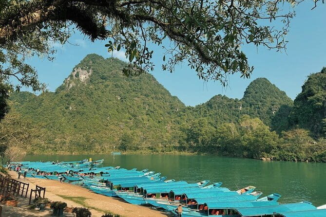 Phong Nha Cave & Paradise Cave Full-Day Exploration from Hue - Getting picked up in Hue and riding south to Dong Hoi